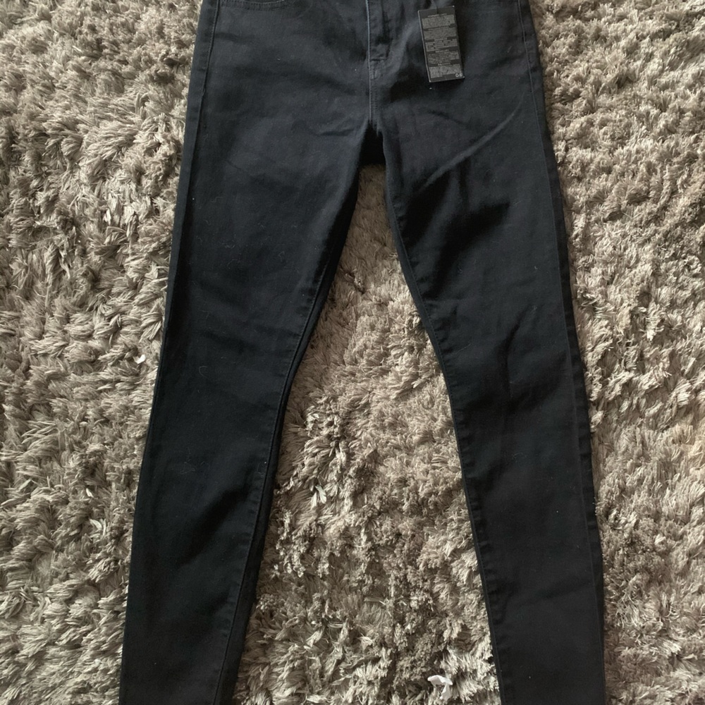Black skinny jeans